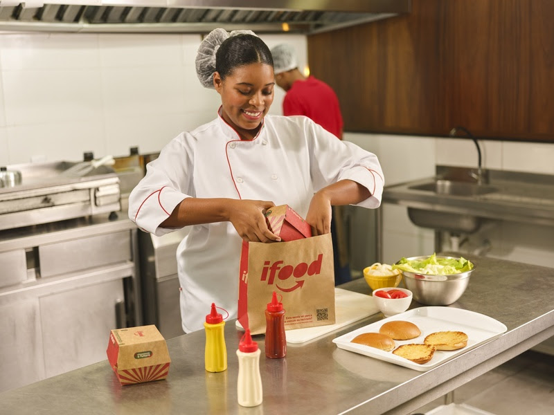 Dia Mundial do Hambúrguer: Triplica para 250 milhões o número de pedidos de hambúrgueres no iFood, uma média de 475 pedidos por minuto