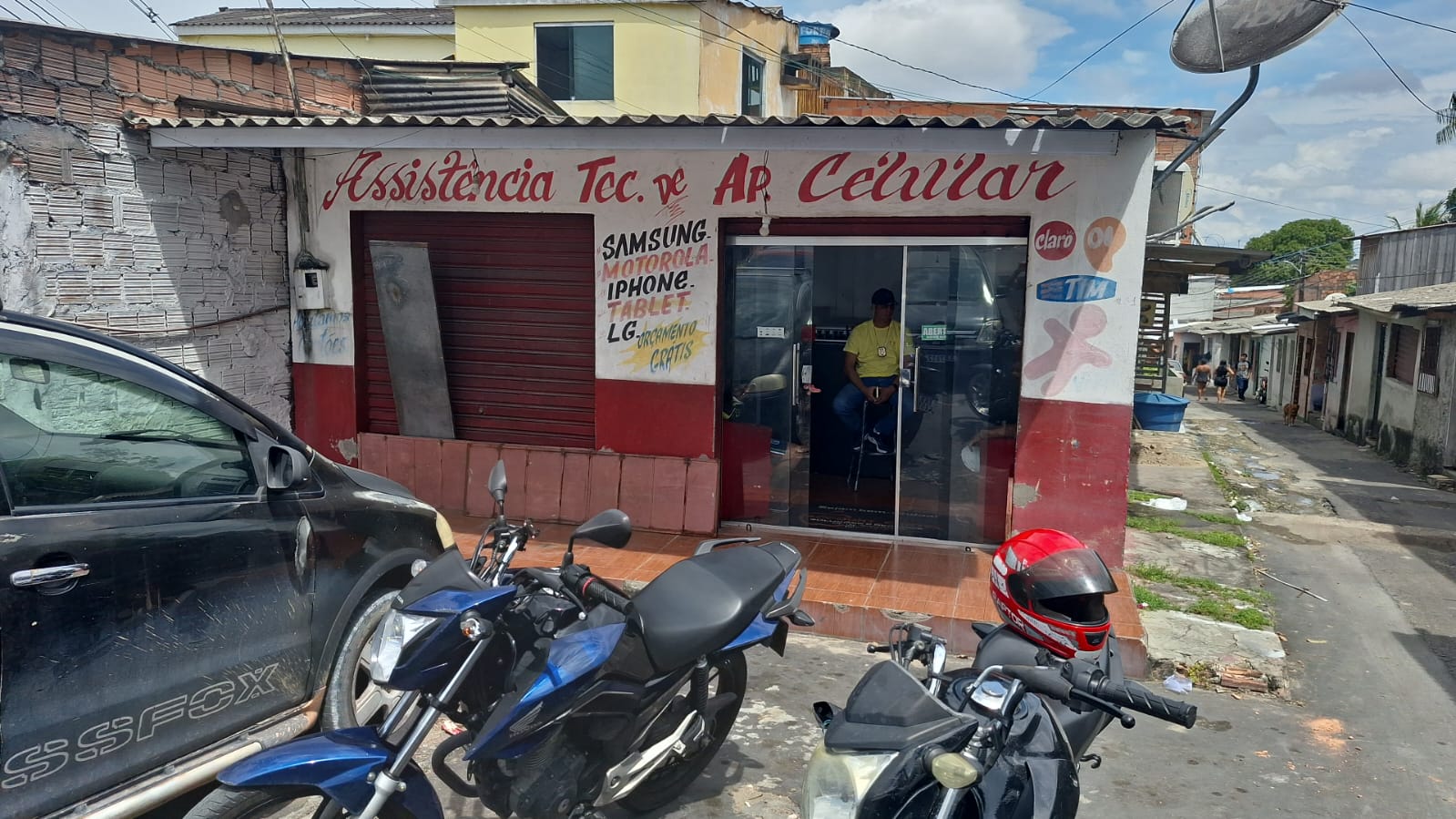 Polícia Civil prende donos de assistência técnica por receptação qualificada de 224 celulares