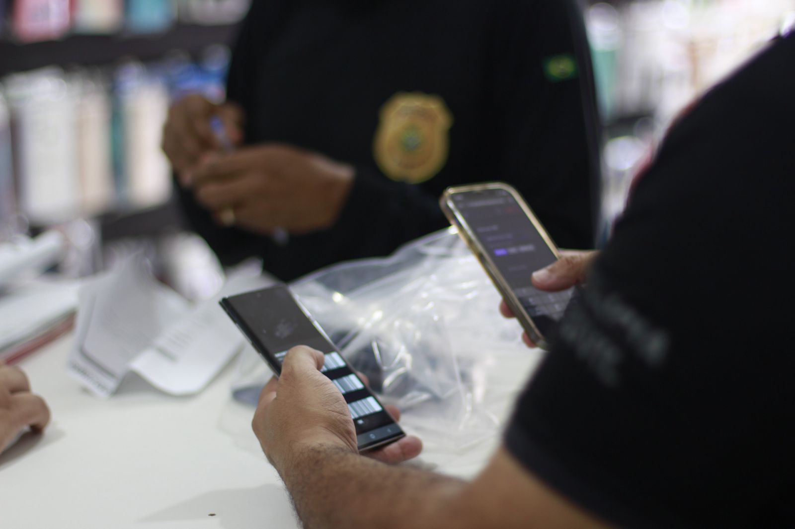 Homem é preso por vender celular roubado na zona Oeste de Manaus