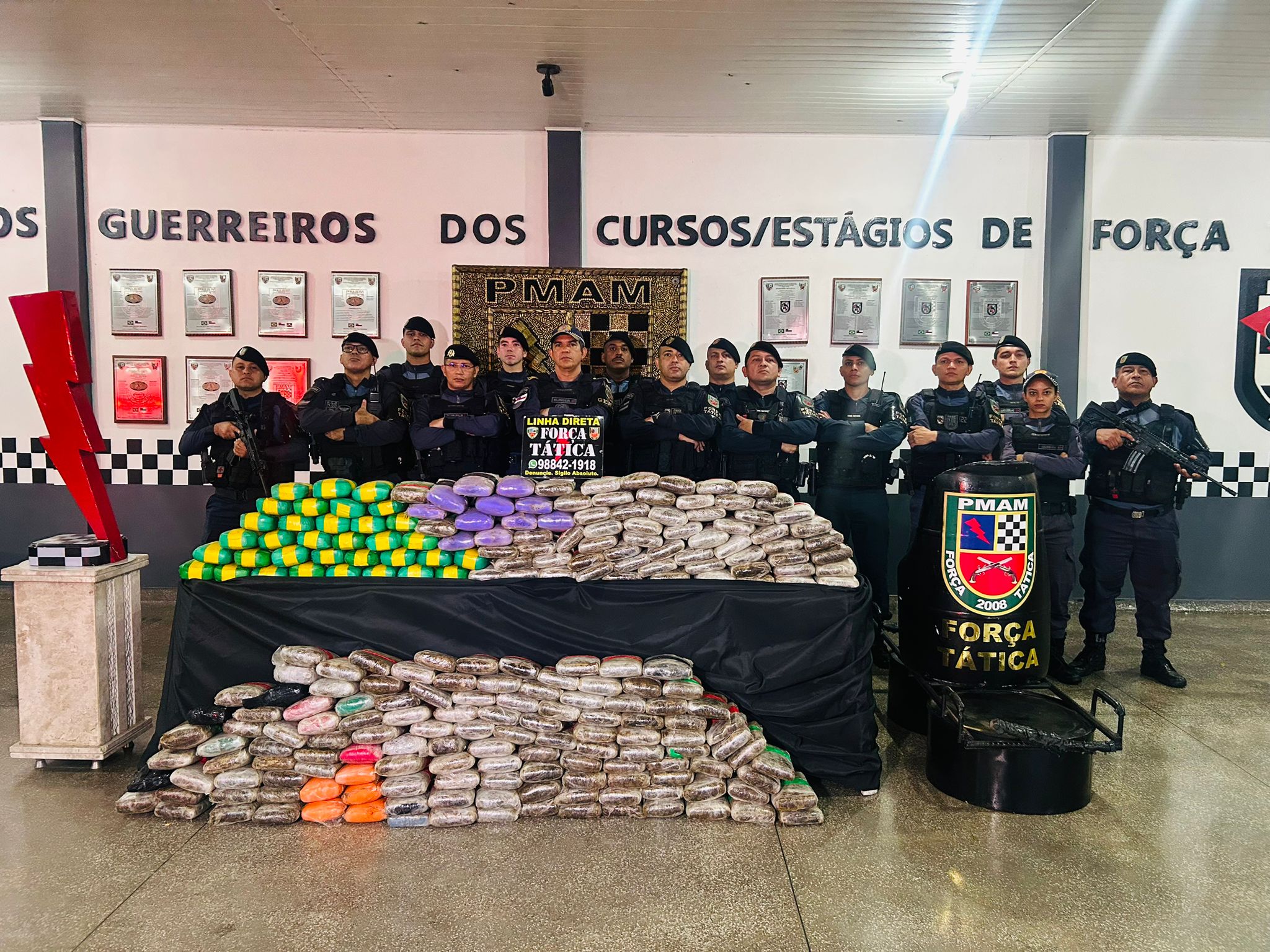 Carreta carregada com drogas é descoberta pela PMAM na avenida das Torres