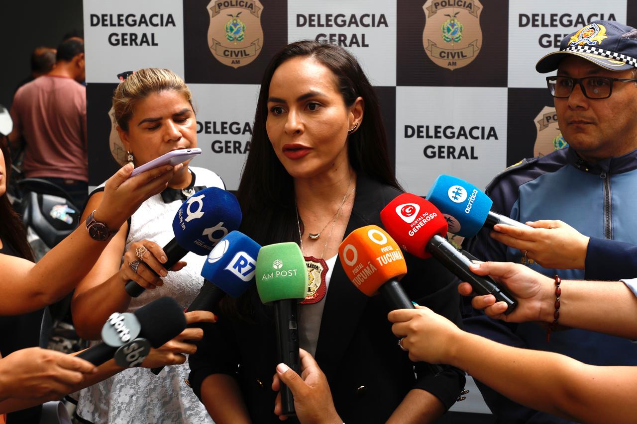 Polícia prende servidor da Segurança Pública que asfixiou e apontou arma de fogo no rosto da companheira