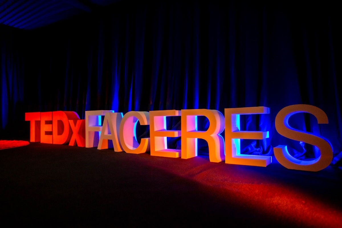TEDxFACERES debate futuro da educação médica