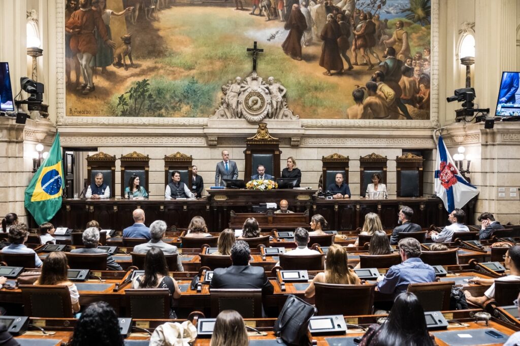 Leonardo Ananda Gomes recebe o título de Cidadão Honorário do Rio de Janeiro