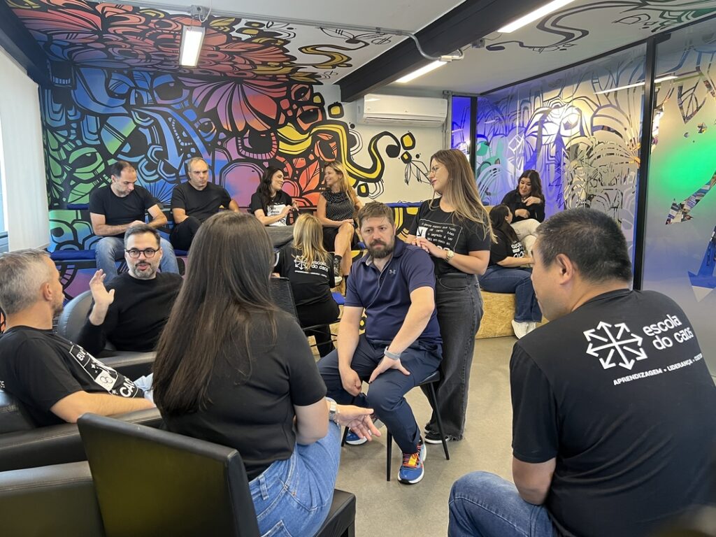 Escola do Caos lança relatório sobre tendências de RH