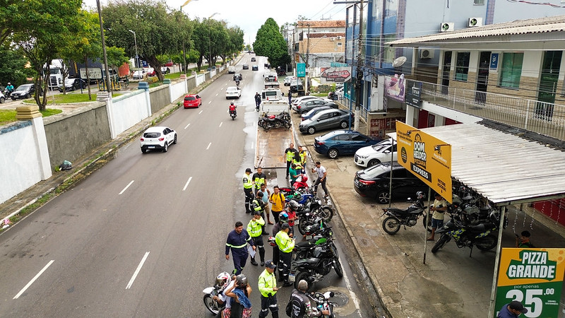 Operação Trânsito Seguro remove oito veículos irregulares na zona Sul de Manaus