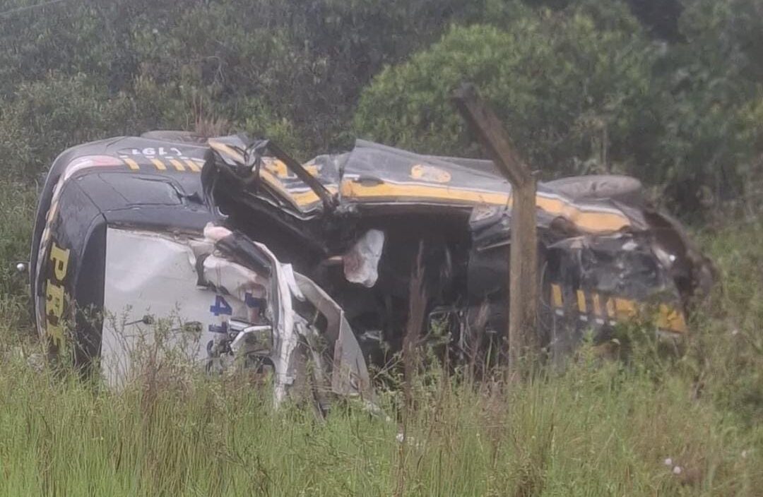 Agente da PRF morre após perseguição terminar em acidente na BR-174