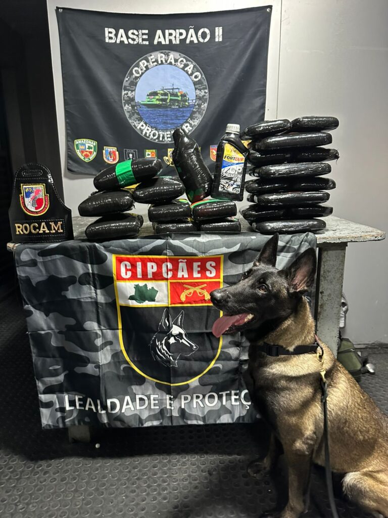 Polícia apreende óleo de maconha e cocaína em ferry boat vindo de Tabatinga